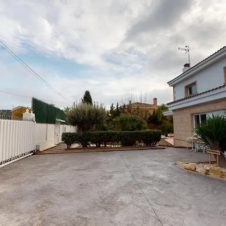Paradisiac Villa In The City