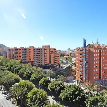 Paradisiac Villa In The City בקתה אליקאנטה