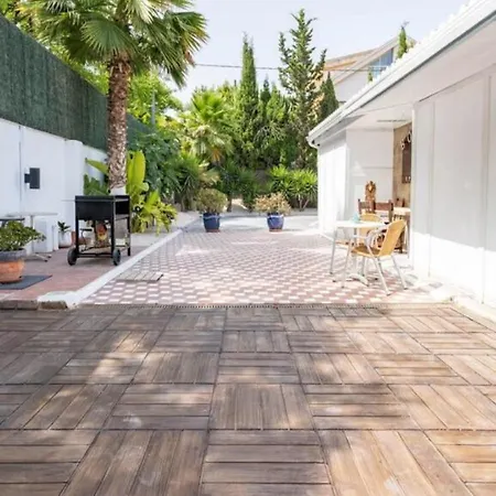 Paradisiac Villa In The City *